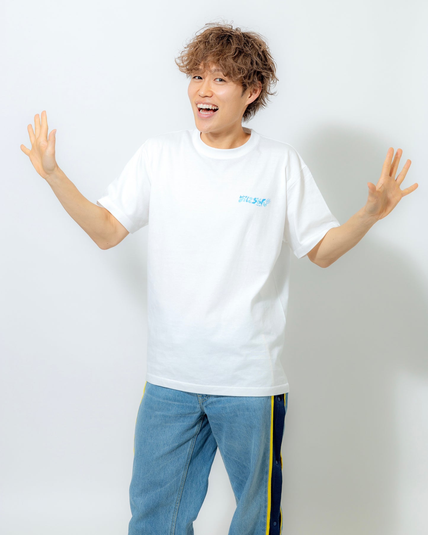 ロゴTシャツ